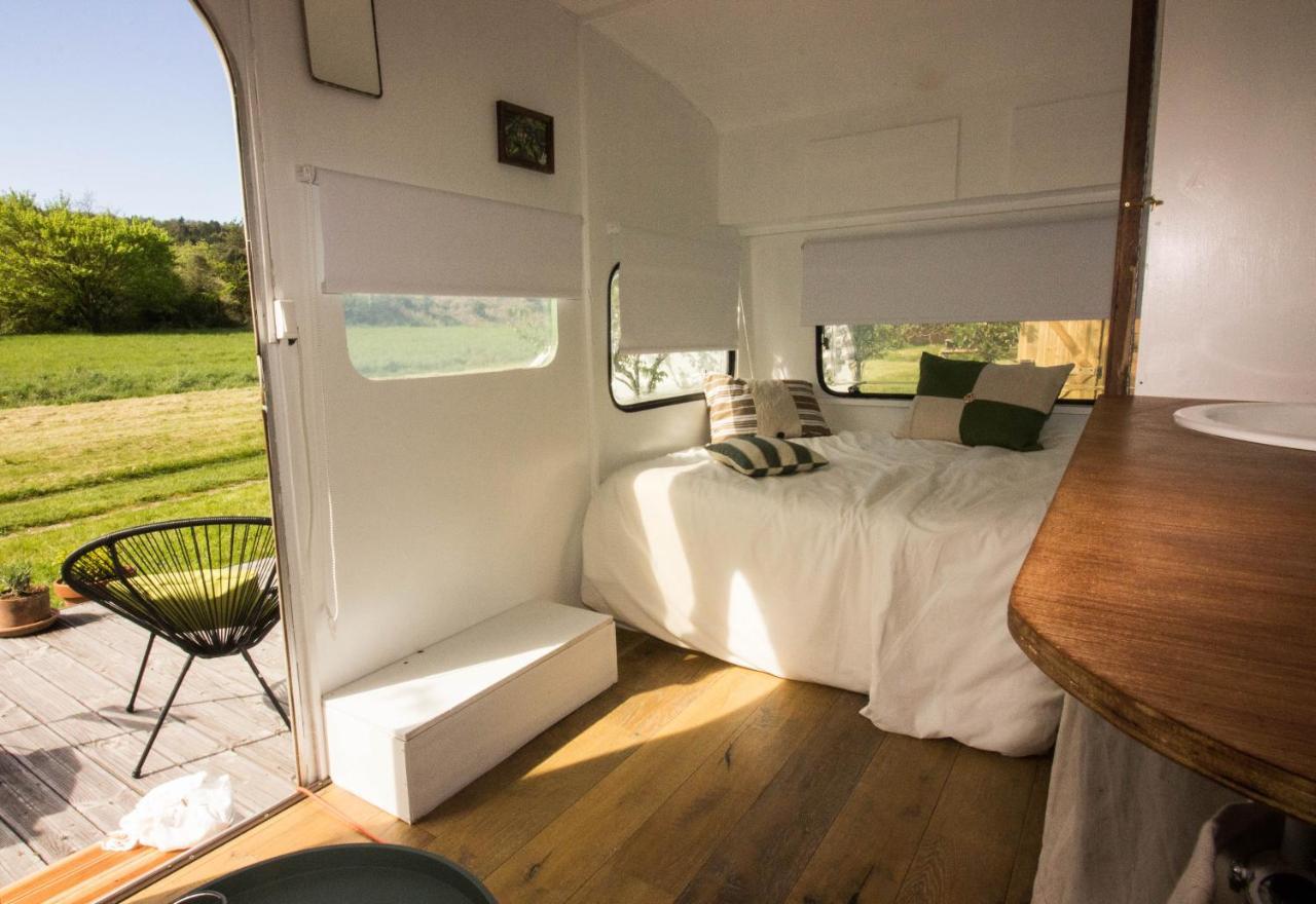 Ma Caravane Dans Les Collines Villeneuve-la-Comptal Esterno foto